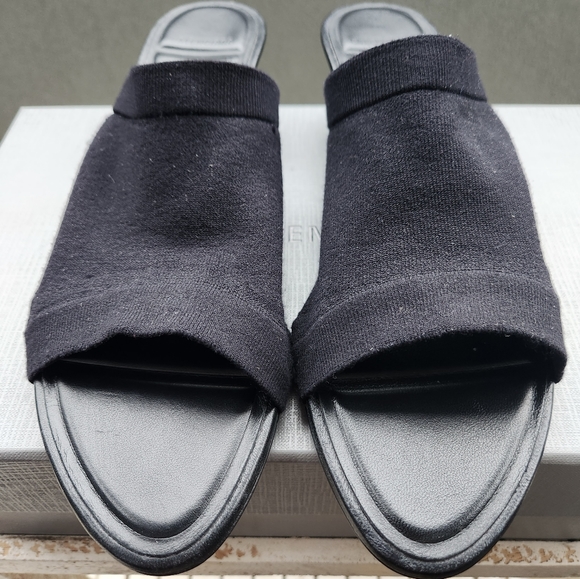 Balenciaga 40mm heel stretch mule sandals 🖤 - Picture 7 of 14
